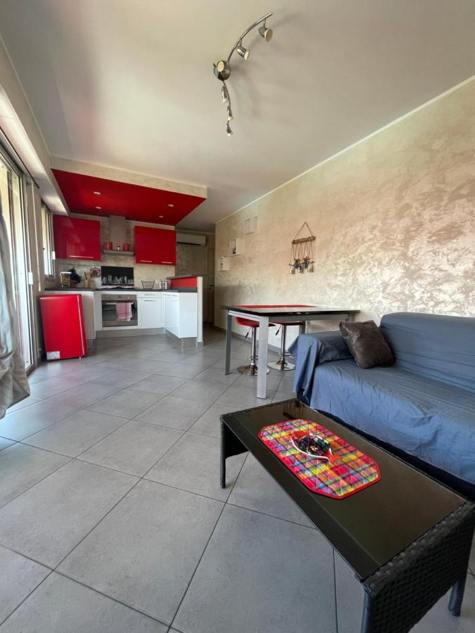 Superbe 2 Pieces Appartement A 5Min De La Mer Free Wifi Et Parking Nisa Exterior foto